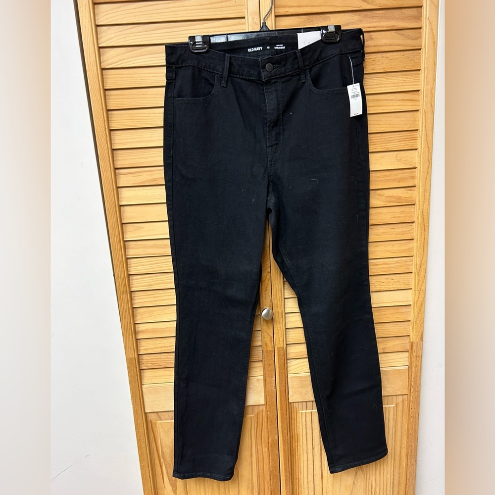 Old Navy straight leg black jeans NWT